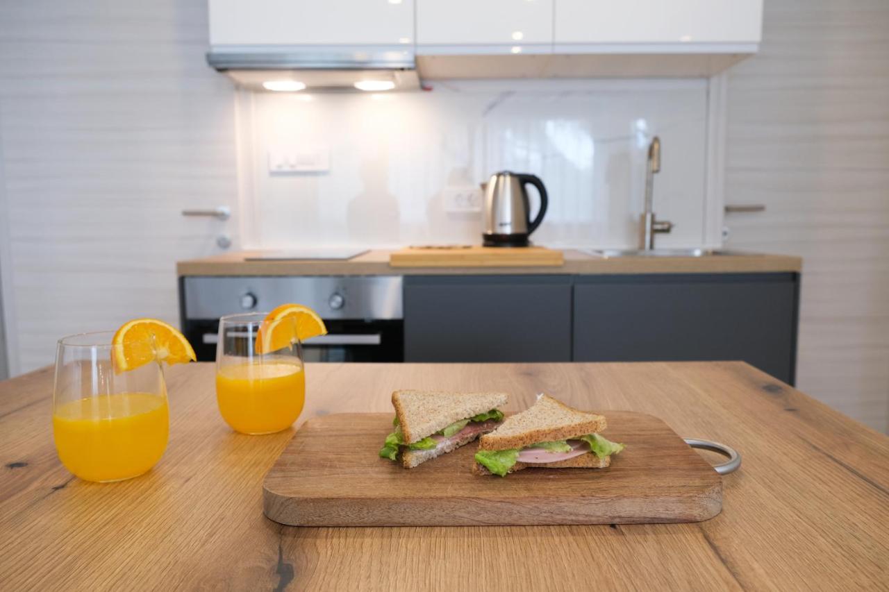 Apartman Leona 4*, Kantrida Rijeka Exteriör bild