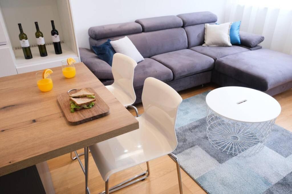 Apartman Leona 4*, Kantrida Rijeka Exteriör bild