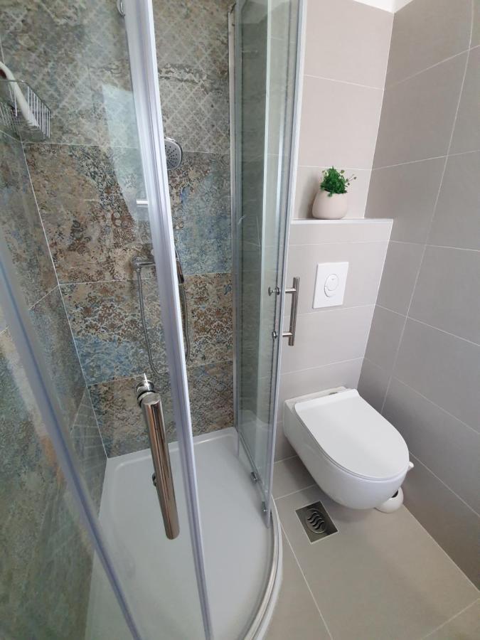 Apartman Leona 4*, Kantrida Rijeka Exteriör bild